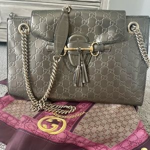 100% Authentic Gucci Vintage Purse.